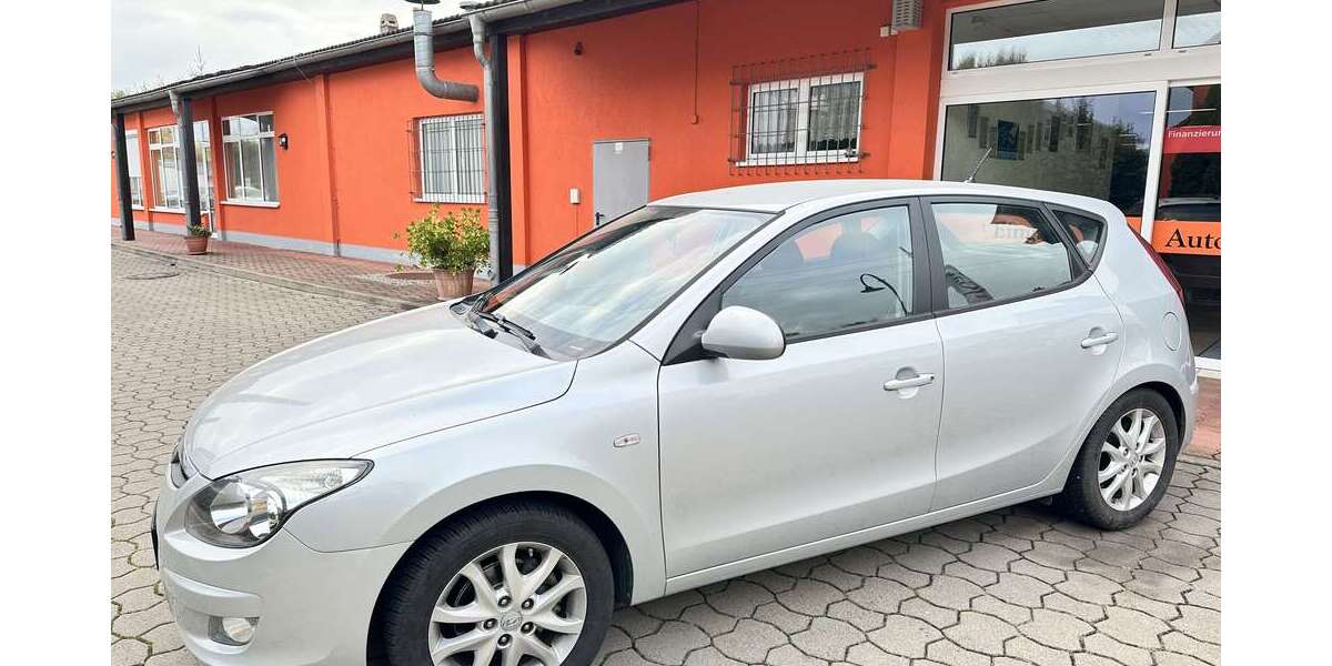 Hyundai i30 111.400 km 2.200 &euro; Greußen 99718