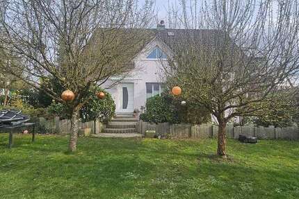 Haus Eckental - 6 Zimmer, 250 m&sup2;, 949.000&euro; | Angebot:26154763