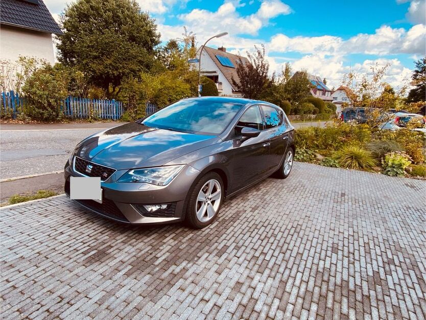Seat Leon 140.500 km 10.590 € Dortmund 44139