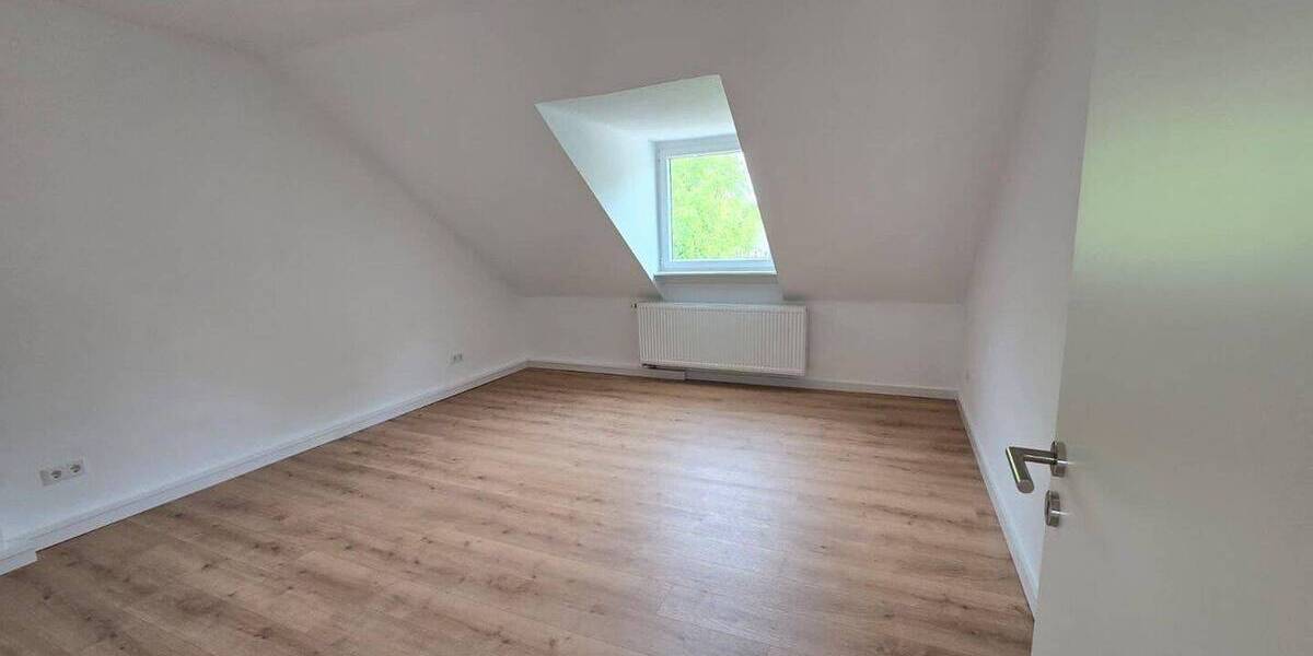 Etagenwohnung Wesel - 3 Zimmer, 90 m&sup2;, 810&euro; | Angebot:26800586