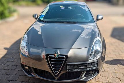 Alfa Romeo Giulietta 106.800 km 5.400 &euro; Nördlingen 86720
