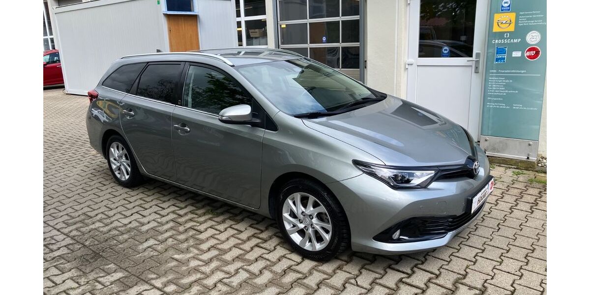 Toyota Auris Touring Sports 83.098 km 12.900 &euro; Schnaitsee 83530