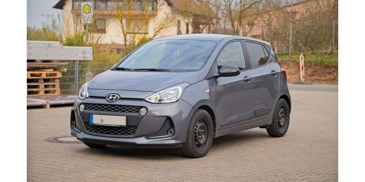 Hyundai i10 23.336 km 8.900 &euro; Burgebrach 96138