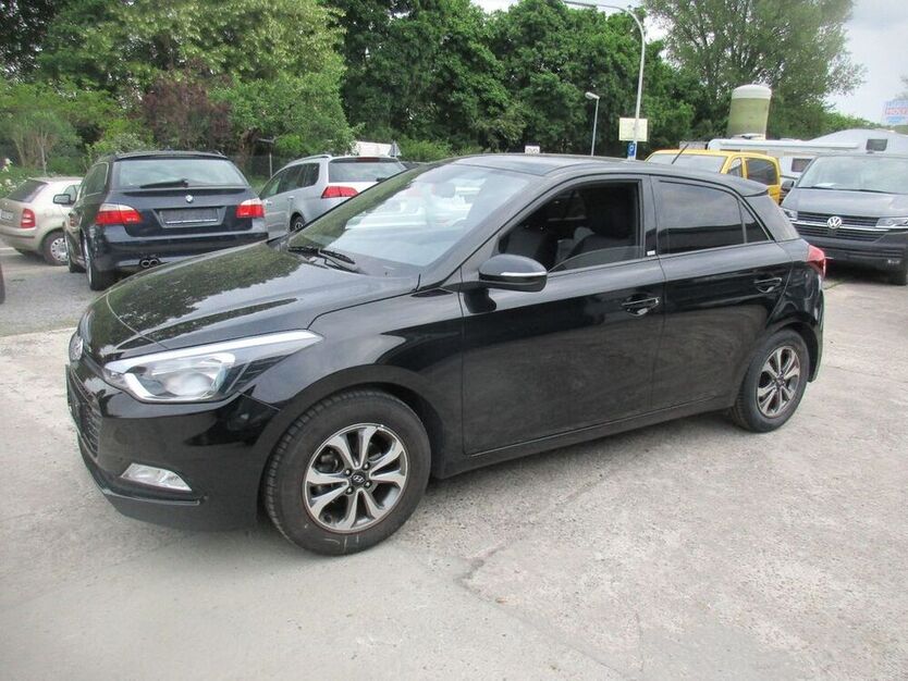 i20