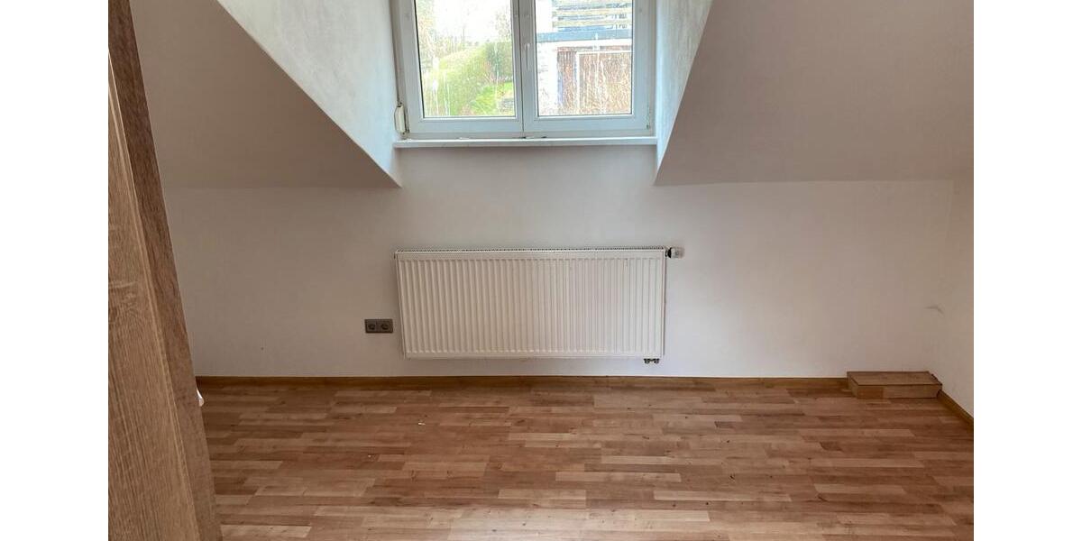 Mehrfamilienhaus, Wohnhaus Regen - 8 Zimmer, 203 m&sup2;, 1.600&euro; | Angebot:26343571