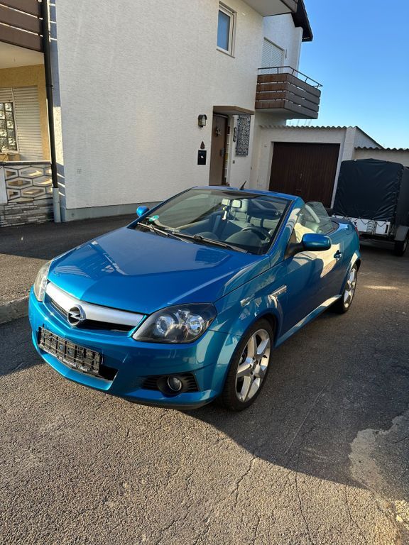 Opel Tigra 149.000 km 2.990 € Schwaikheim 71409