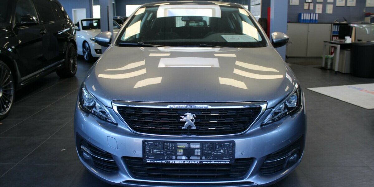 Peugeot 308 PureTech 130 GPF Style 81.569 km 11.980 € Euskirchen 53881