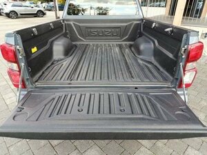 Isuzu D-Max 1.9l Space Cab 4x4 LS AT 20.000 km 36.460 &euro; Höhenkirchen-Siegertsbrun 85635