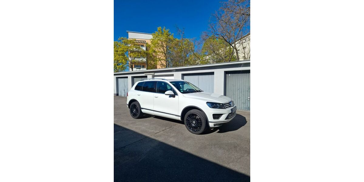VW Touareg 239.000 km 15.700 &euro; Kelsterbach 65451