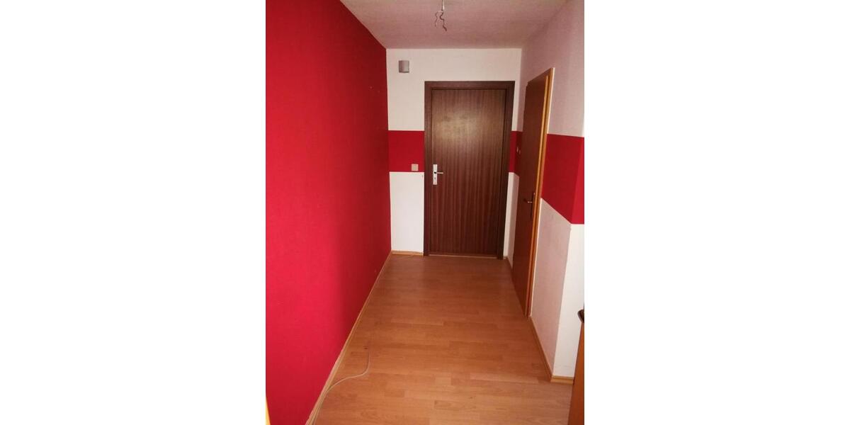 Dachgeschoßwohnung Reinsdorf - 3 Zimmer, 49 m&sup2;, 350&euro; | Angebot:26603588