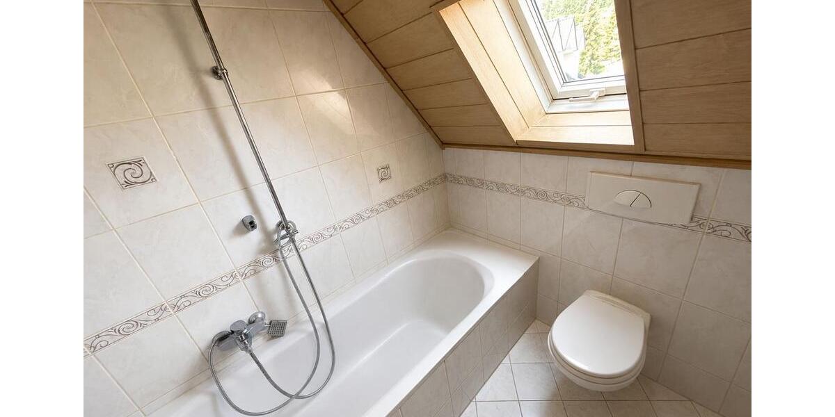 Mehrfamilienhaus, Wohnhaus Geiselbach - 7 Zimmer, 156 m&sup2;, 349.000&euro; | Angebot:26904062