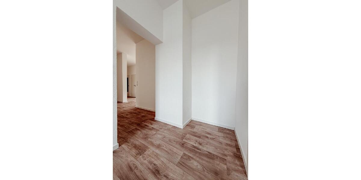 Etagenwohnung Burkhardtsdorf - 4 Zimmer, 90 m&sup2;, 600&euro; | Angebot:25581983