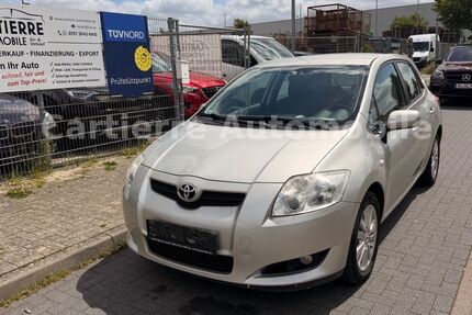 Toyota Auris 154.307 km 5.199 &euro; Winsen (Luhe) 21423