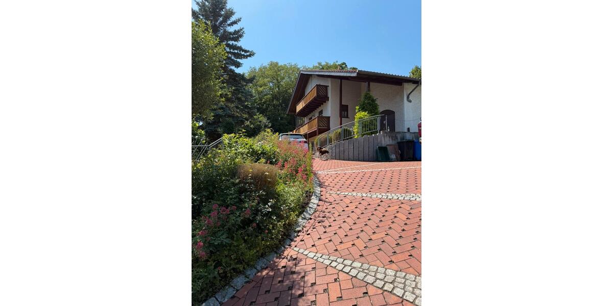 Einfamilienhaus Felsberg - 5 Zimmer, 250 m&sup2;, 350.000&euro; | Angebot:26960077