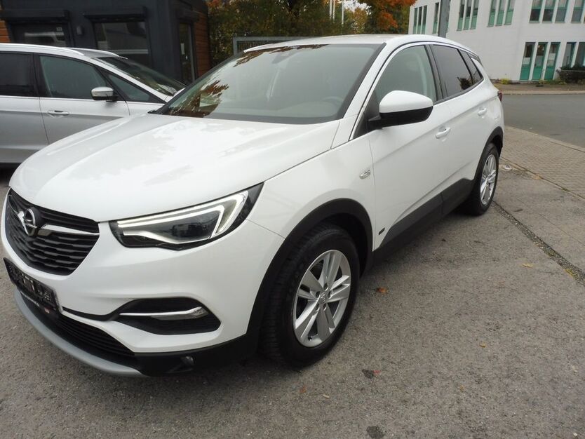 Opel Grandland (X) 112.419 km 14.900 € Fürth 90763