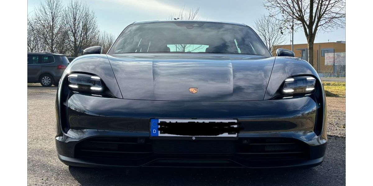 Porsche Taycan 11.800 km 66.500 &euro; Bergheim 50129