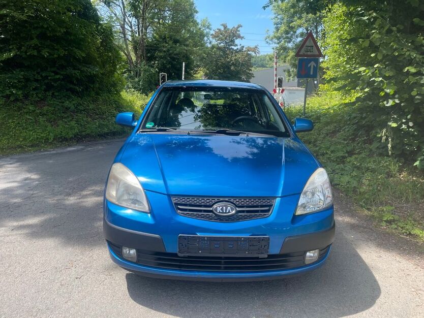 Kia Rio 140.000 km 2.500 € Kreuztal 57223