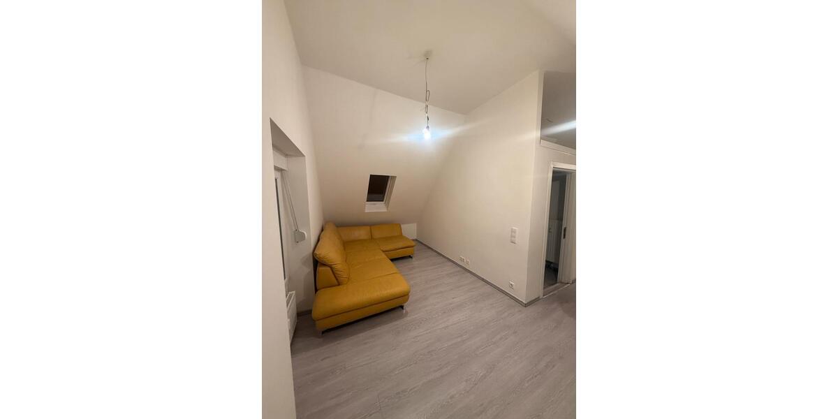 İn İchenhausen DG Wohnung 3 zimmer