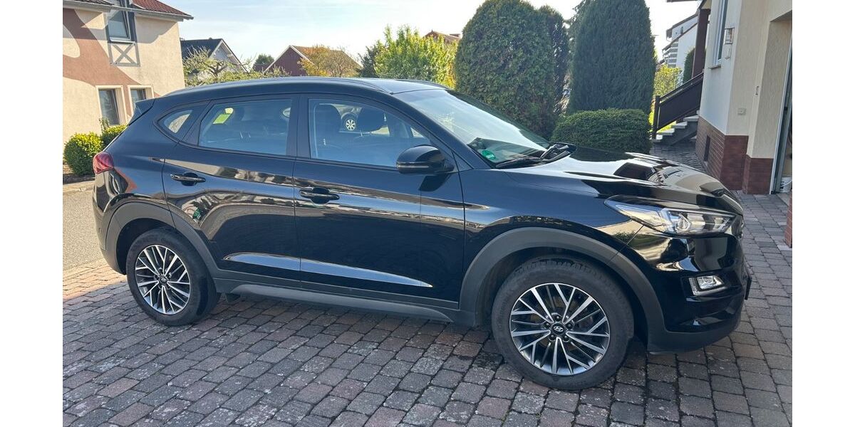 Hyundai TUCSON 77.050 km 15.800 &euro; Burghaun 36151