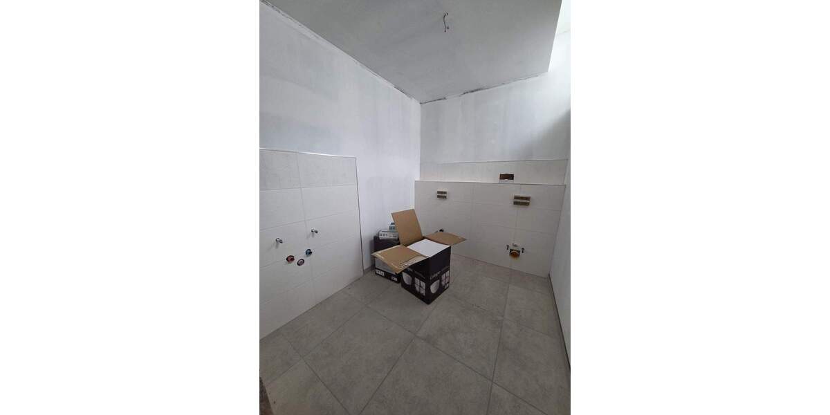 Gewerbeobjekt Eisenach - 7 Zimmer, 272 m&sup2;, 1.905&euro; | Angebot:25731715
