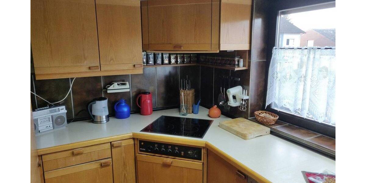 Modernes Einfamilienhaus mit ELW, offenem Kamin und großem Balkon - großzügig und lichtdurchflutet 4 zimmer