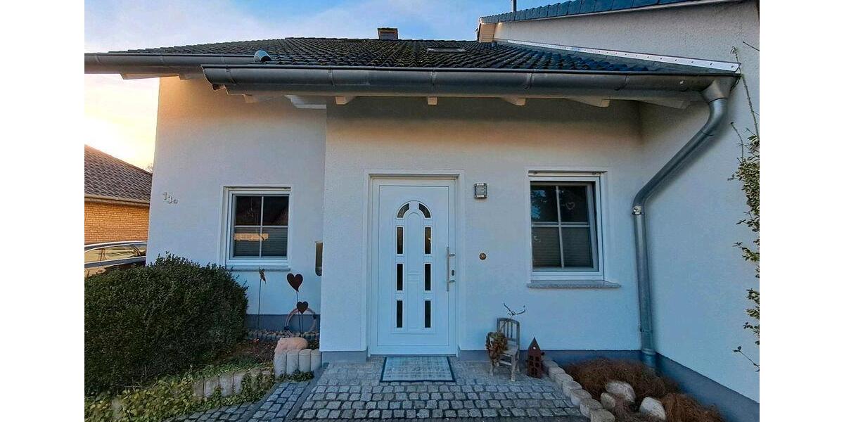 Doppelhaushälfte Bad Pyrmont - 4 Zimmer, 115 m&sup2;, 399.000&euro; | Angebot:27002050