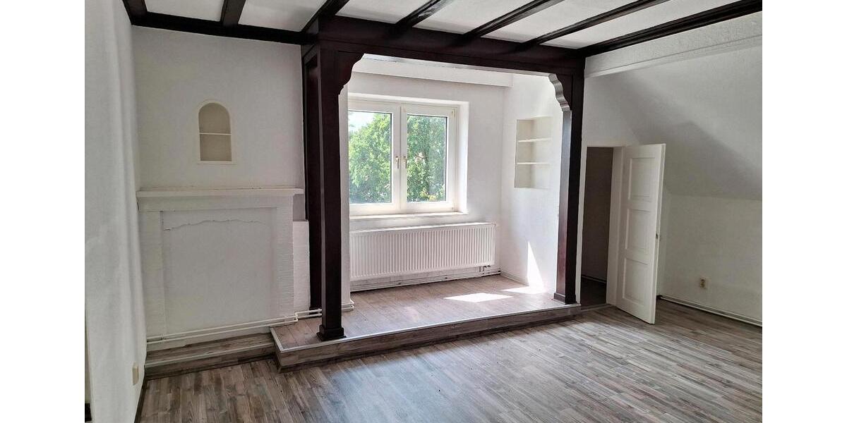 Dachgeschoßwohnung Allstedt - 4 Zimmer, 600&euro; | Angebot:21659156