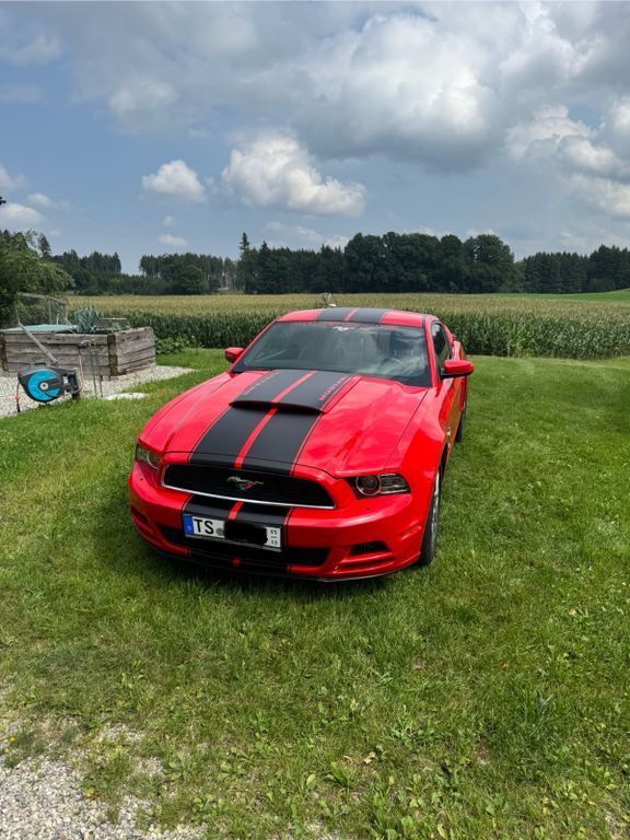 Ford Mustang 59.000 km 18.000 € Rimsting 83253