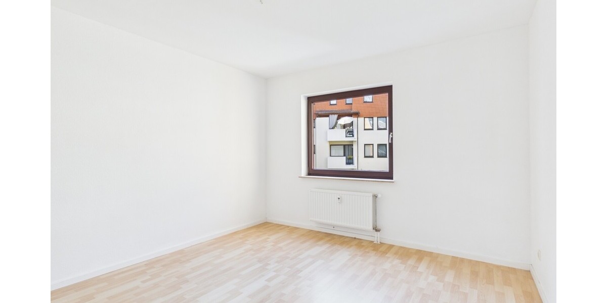 Stilvolle 3-Zimmer-Eigentumswohnung in attraktiver Lage von Wiesbaden mit Loggia und TG-Stellplatz - Etagenwohnung Wiesbaden Biebrich | Angebot:27248934