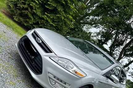 Ford Mondeo 205.000 km 2.500 &euro; Lohe-Rickelshof 25746