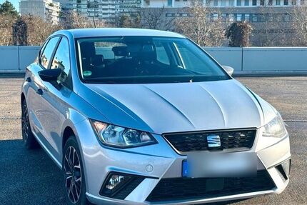 Seat Ibiza 99.500 km 8.800 &euro; Aubing-Lochhausen-Langwied 81248