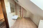 Wohnen und Arbeiten - Große Wohnung mit separatem Büro oder Gästeapartment in Nittendorf! 5 zimmer