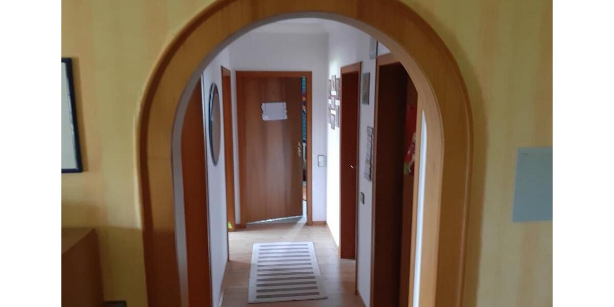 Villa Rinteln - 5 Zimmer, 220 m&sup2;, 1.850&euro; | Angebot:25986835