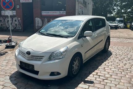 Toyota Verso 245.329 km 4.200 &euro; HAMBURG 22113