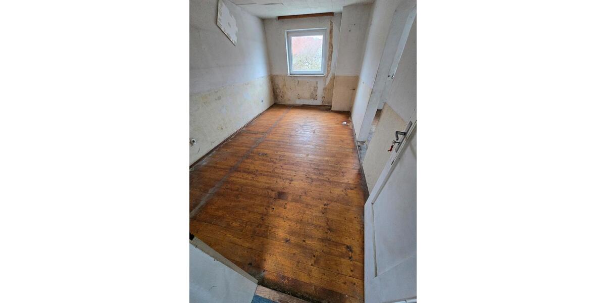 Mehrfamilienhaus, Wohnhaus Donauwörth - 7 Zimmer, 150 m&sup2;, 150.000&euro; | Angebot:26216017