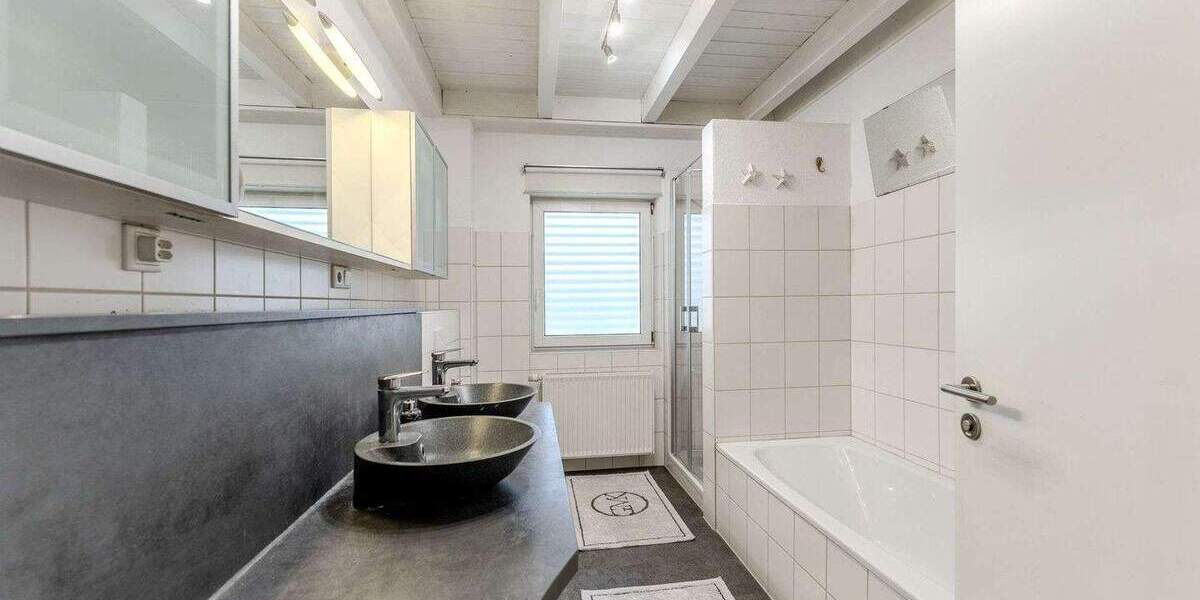 Einfamilienhaus Werneck Schraudenbach - 6 Zimmer, 207 m&sup2;, 650.000&euro; | Angebot:25703515