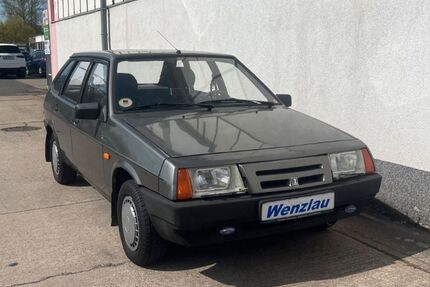 Lada Samara 89.000 km 3.000 &euro; Magdeburg 39128