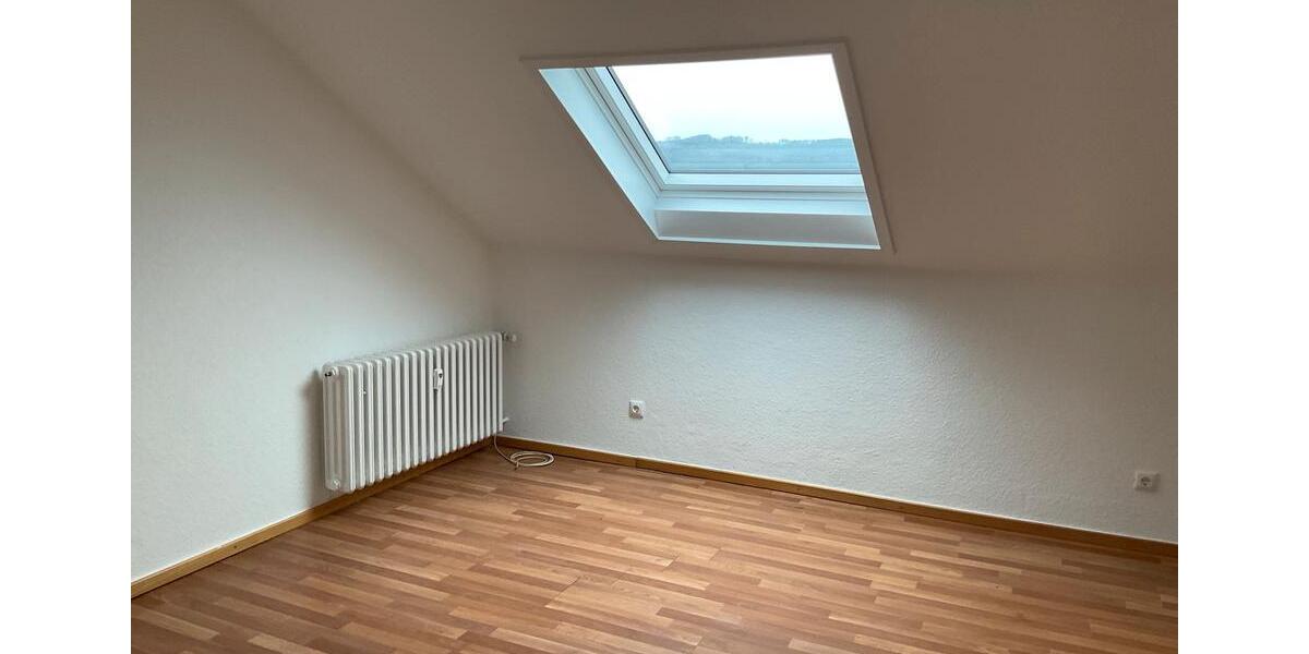 Dachgeschoßwohnung Lübbecke - 3 Zimmer, 75 m&sup2;, 510&euro; | Angebot:26415570