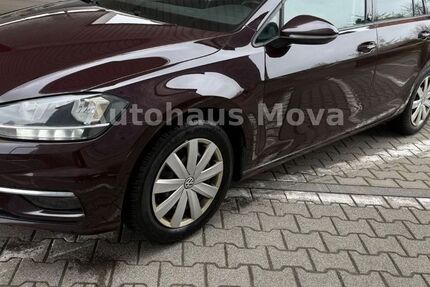 VW Golf 226.000 km 8.666 &euro; Calden 34379