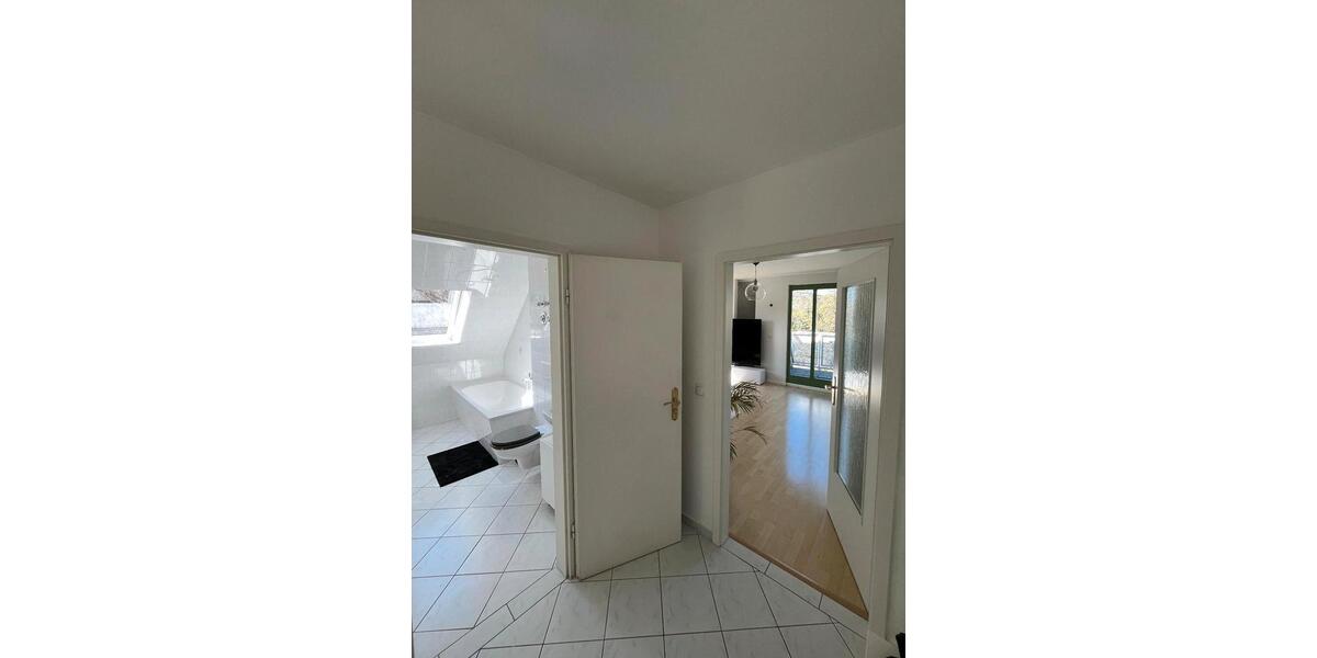 Dachgeschoßwohnung Zwickau Zwickau-West - 3 Zimmer, 62 m&sup2;, 72.000&euro; | Angebot:26150551