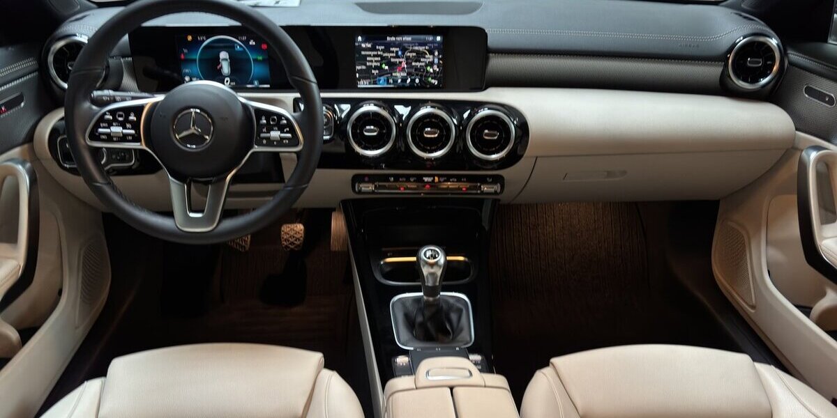 Mercedes-Benz CLA 180 Shooting Brake Leder Navi Kamera 1.Hd 108.430 km 17.500 &euro; Wuppertal 42327