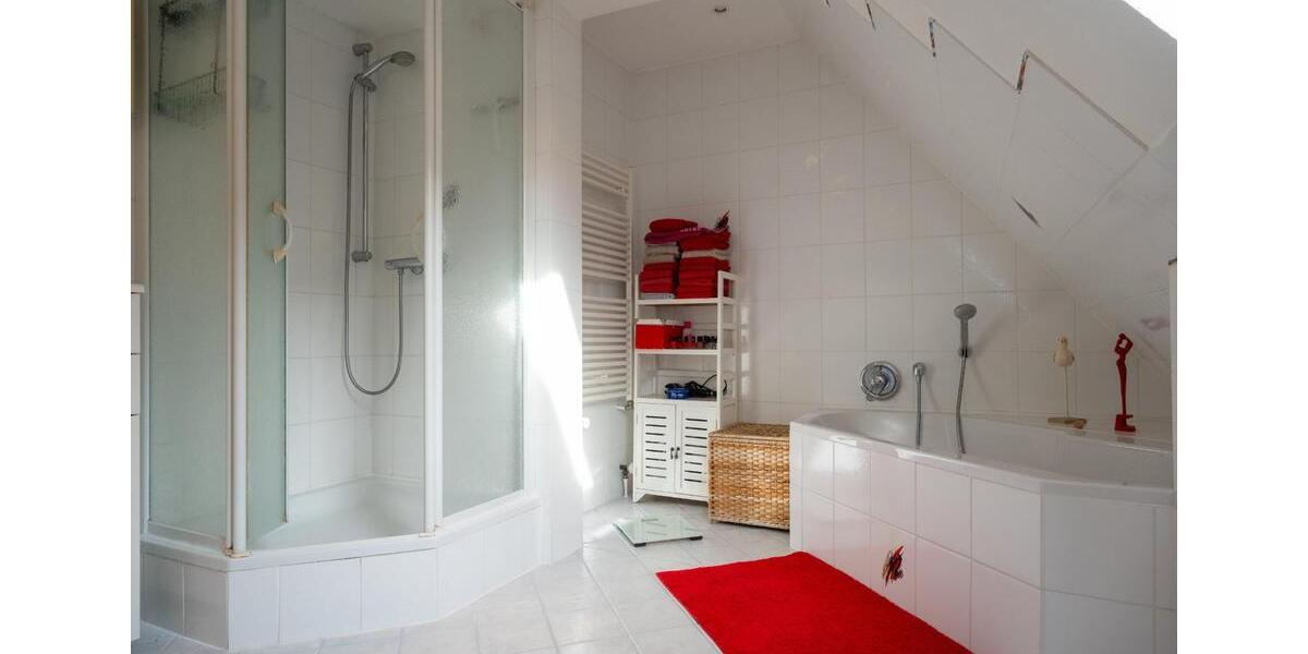 Einfamilienhaus Husum - 4 Zimmer, 136 m&sup2;, 349.000&euro; | Angebot:25950806