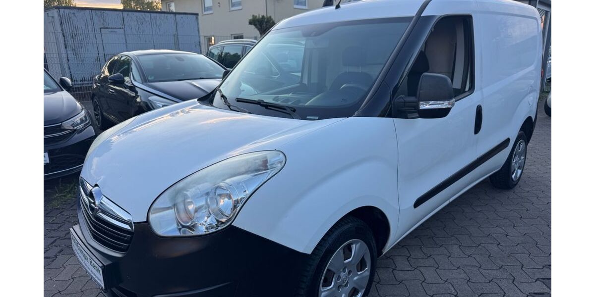 Opel Combo 82.950 km 5.999 &euro; Wolfenbüttel 38304
