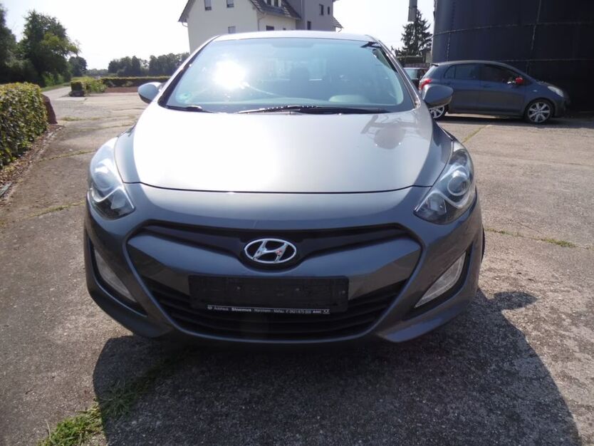 Hyundai i30 92.000 km 6.800 € Mannheim 68259