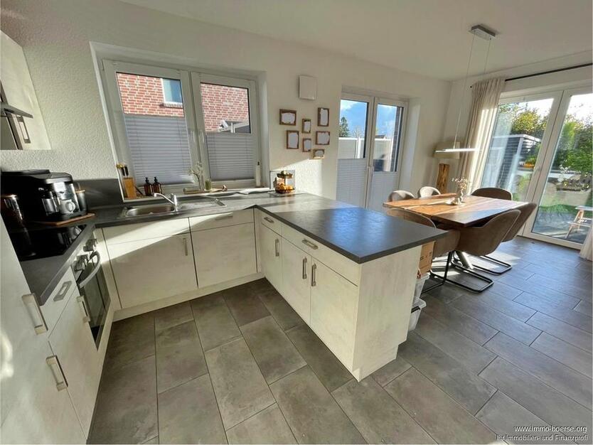 Friesoythe: Wohnen auf zwei Ebenen – modernes Zuhause mit Wohlfühlcharakter! zimmer