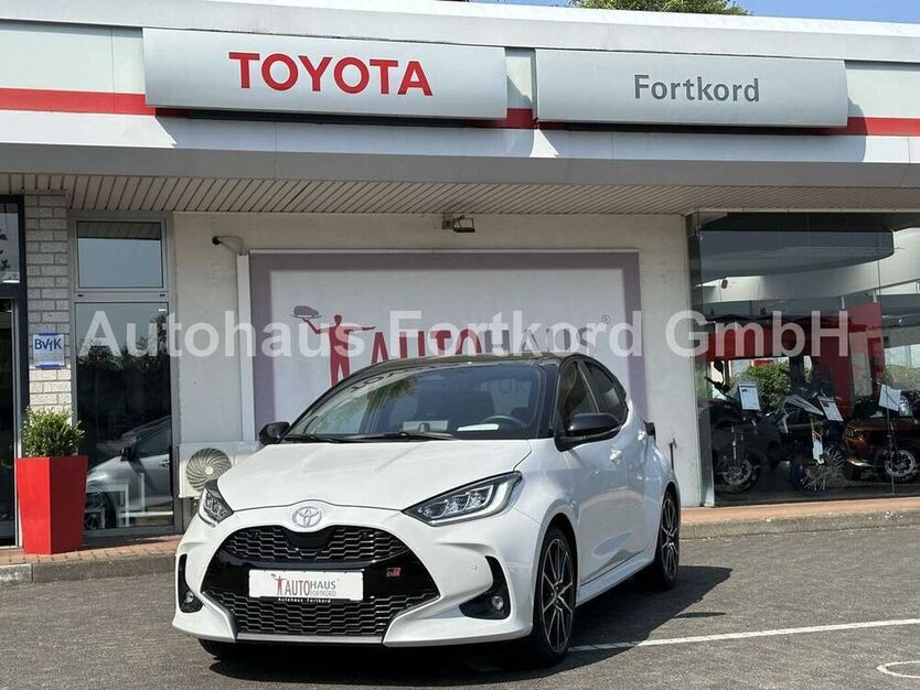 Yaris