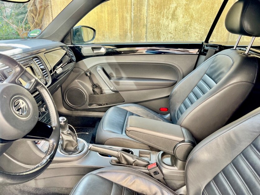 VW Beetle Cabriolet 138.000 km 13.900 € Dresden 01067