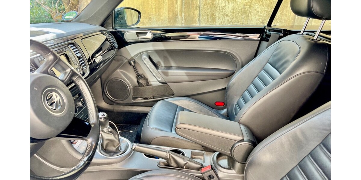 VW Beetle Cabriolet 162.000 km 13.900 &euro; Dresden 01067