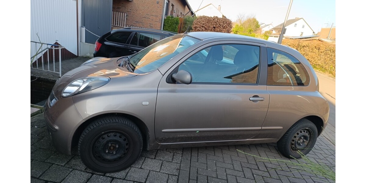 Nissan Micra 85.600 km 2.800 &euro; Minden 32423