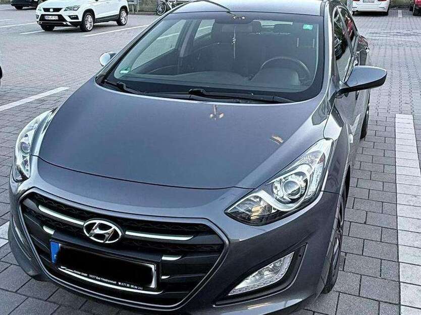 Hyundai i30 122.000 km 7.600 € Königsbronn 89551